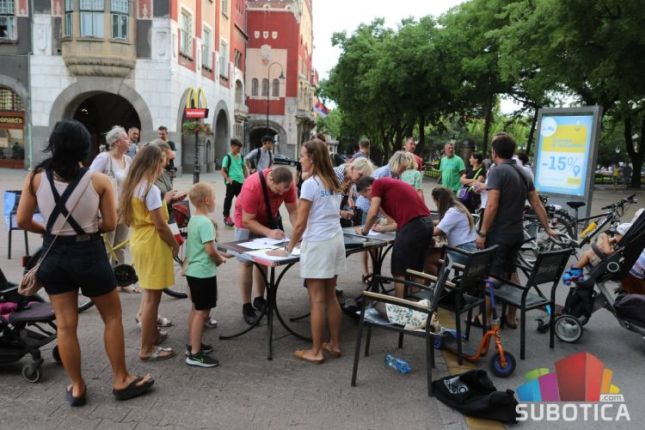 Izgradnju ledene dvorane prvog dana podržalo 2.500 Subotičana
