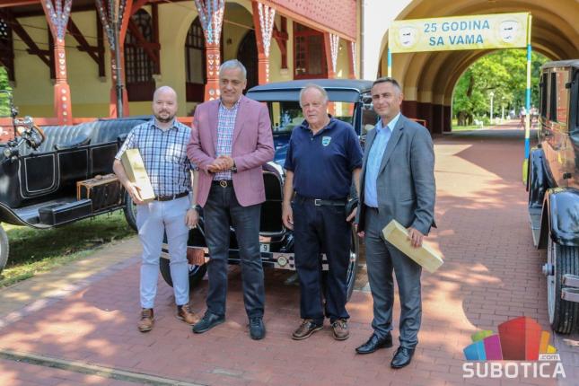 Na Paliću održana 24. revija oldtajmera