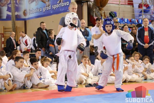 Super Enpi Kup u nedelju u Hali sportova