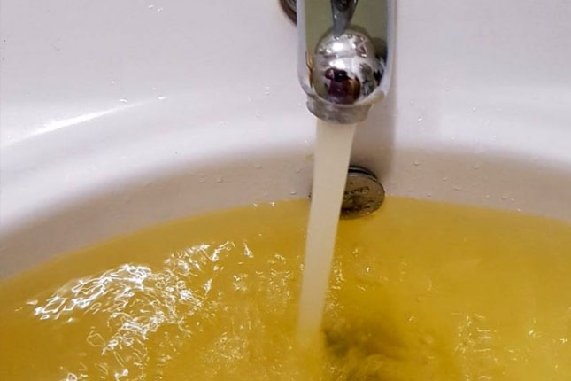 Stanovnike nekoliko naselja muči žuta voda, iz "Vodovoda" kažu da imaju rešenje
