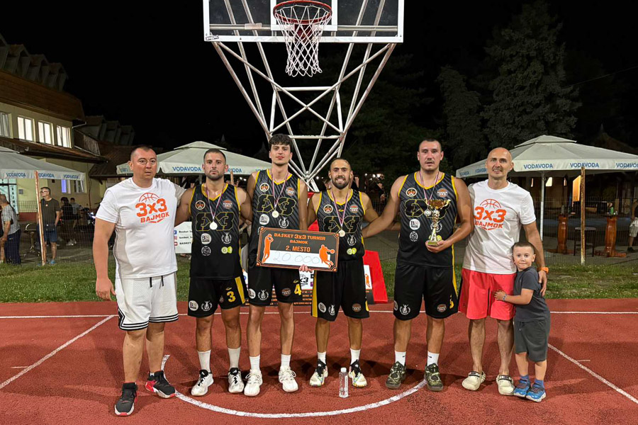 Četvrti "Basket 3x3 Bajmok" okupio 20 ekipa, "Samba kafa" najuspešnija