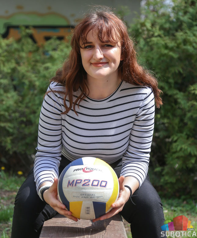 Oni dolaze: Emeše Bognar, učenica Tehničke škole "Ivan Sarić" i članica ŽOK "Subotica"