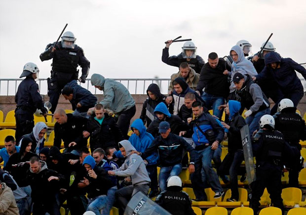 Visok poraz Spartaka (5:0) i neredi u "kavezu"