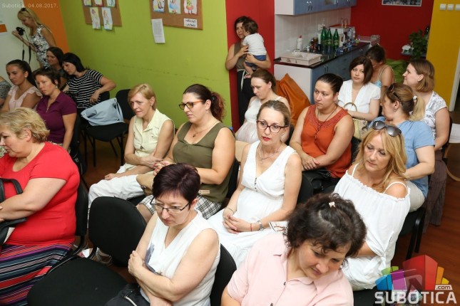 Okrugli sto "Zajedno za dojenje" u Fondaciji "Expecto"