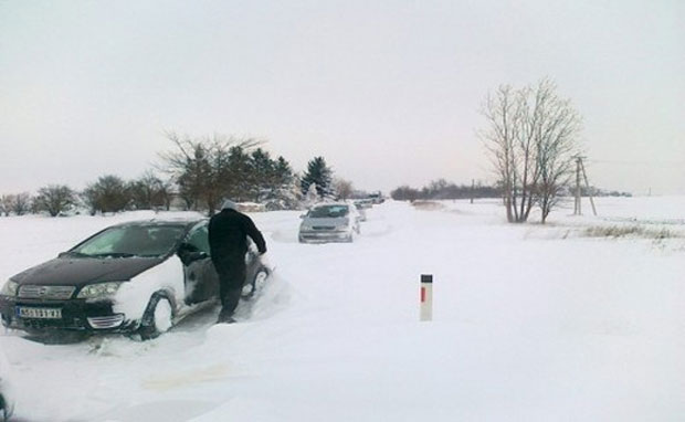 Zaseda krizni štab - Vojput šalje buldožere na autoput