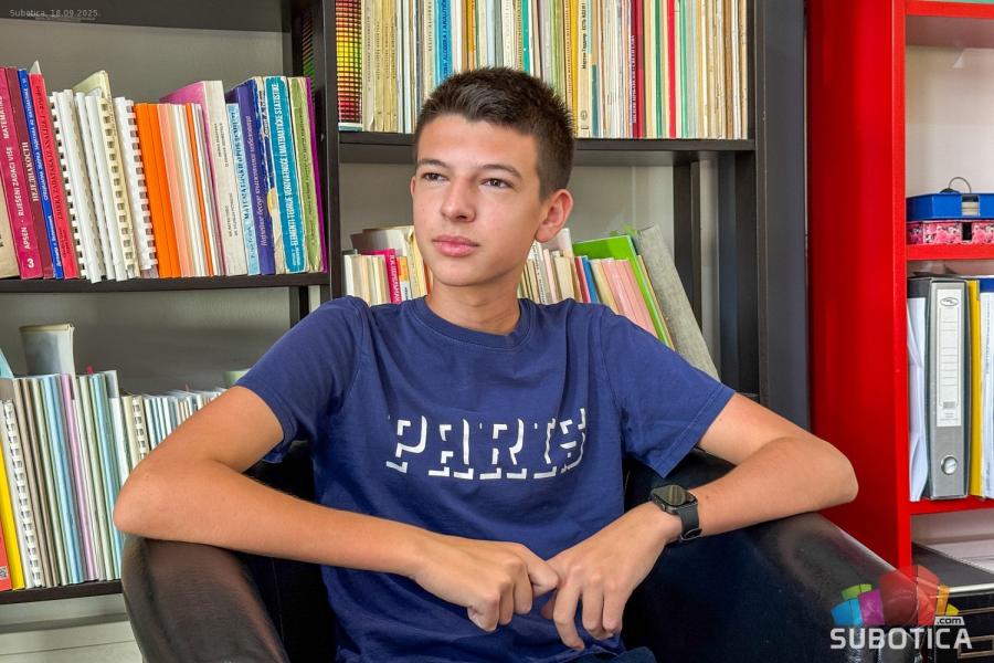 Profesor dr Đura Paunić držao predavanje mladim matematičarima iz oblasti geometrije