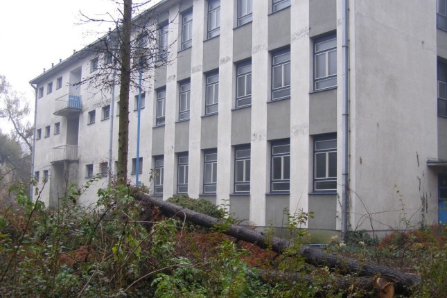 Ruši se kasarna "Kosta Nađ"