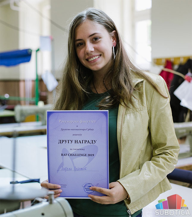 Oni dolaze: Anđela Lebović, učenica Hemijsko-tehnološke škole