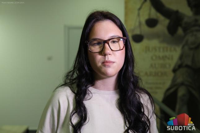 Pravni fakultet za privredu i pravosuđe ugostio učenike Hemijsko-tehnološke škole