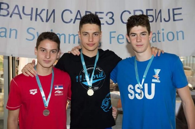 Plivanje: 17 medalja Spartaka na Prvenstvu Srbije za juniore i seniore
