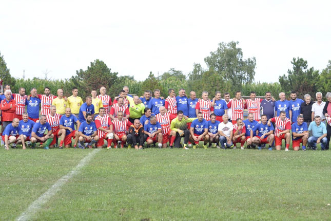 Fudbal: Veterani Crvene zvezde gostovali u Višnjevcu povodom jubileja 70 godina FK "Udarnik"