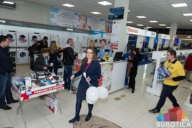 "Crni petak" ponovo u "Dudi Co" - cene i do 70 odsto niže