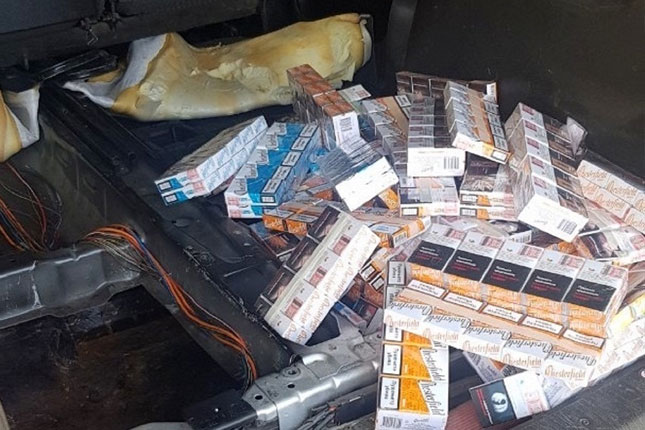 Carinskog psa njuh nepogrešivo odveo do krijumčarenih cigareta