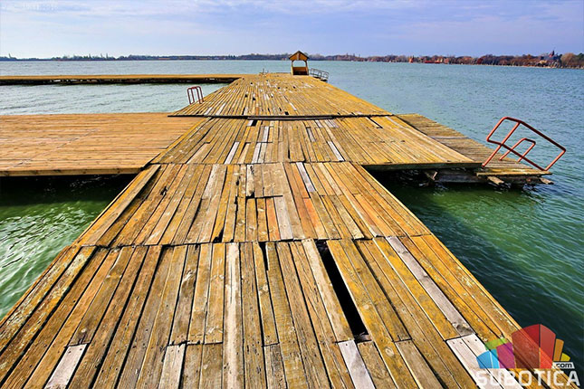 Palićko jezero "ni na nebu ni na zemlji"
