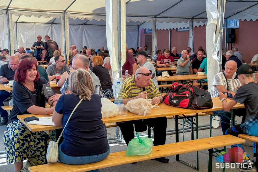 Berbanski dani u Hajdukovu spojili tradiciju i savremeni duh biciklističkog festivala