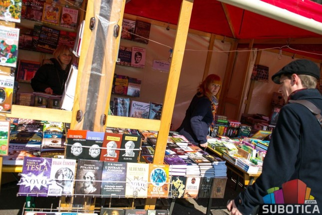 Knjige za školu u Višnjevcu