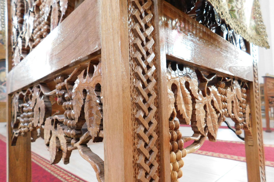 Radomir Ninkov - nastavnik istorije koji kroz duborez spaja duhovnost i umetnost