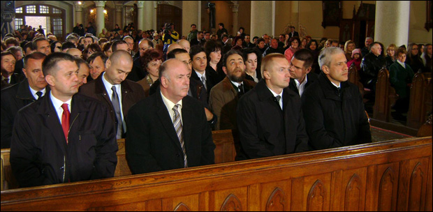 Boris Tadić i Bojan Pajtić - Uskršnja misa - Bačka Topola Boris Tadić i Bojan Pajtić - Uskršnja misa - Bačka Topola