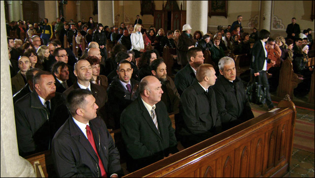 Boris Tadić i Bojan Pajtić - Uskršnja misa - Bačka Topola Boris Tadić i Bojan Pajtić - Uskršnja misa - Bačka Topola