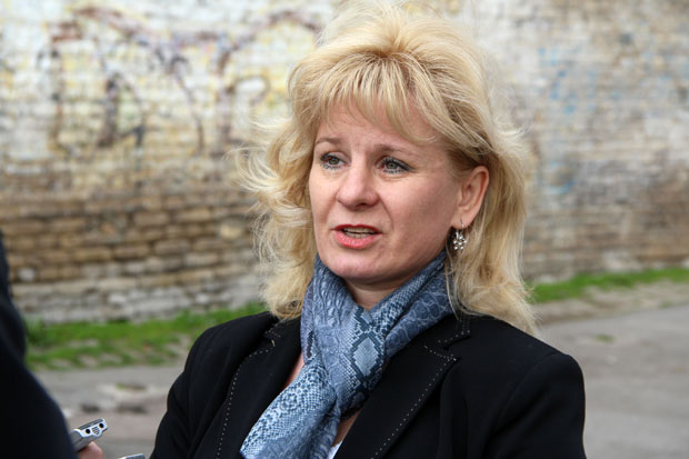 Pokrajina pomogla saniranje sportskog terena u OŠ "Đuro Salaj"