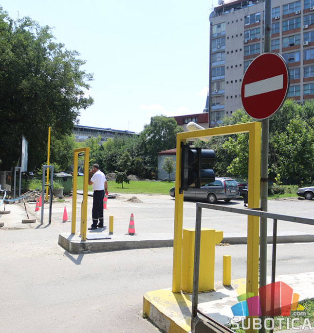 "Brza" rampa na parkingu kod Otvorenog univerziteta od septembra