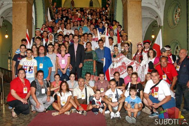 Svečano otvoren 12. Interetno festival