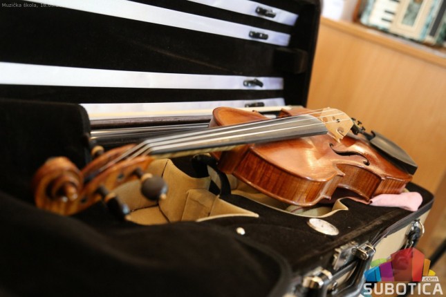 Muzička škola upisuje nove đake