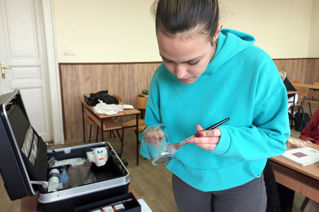 Budući tehničari za operativnu forenziku dobili tehnički komplet za uviđaje