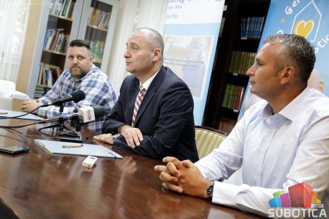 Potpisan sporazum o saradnji Gerontološkog centra i Udruženja "Su Team"