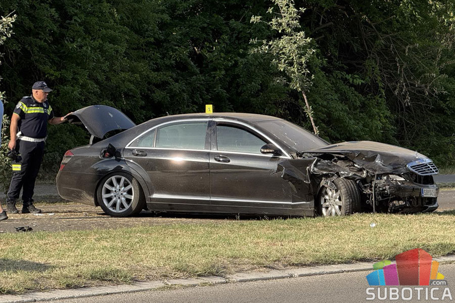 Teška saobraćajna nezgoda kod "Rode" na Segedinskom putu, učestvovala dva automobila