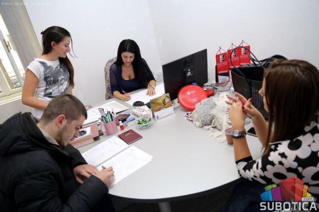 Pravni fakultet za privredu i pravosuđe zadovoljan upisom u prvom roku