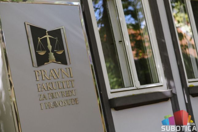 Pravni fakultet za privredu i pravosuđe zadovoljan upisom u prvom roku