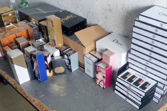 Zaplenjena veća količina steroida, parfema i kozmetike