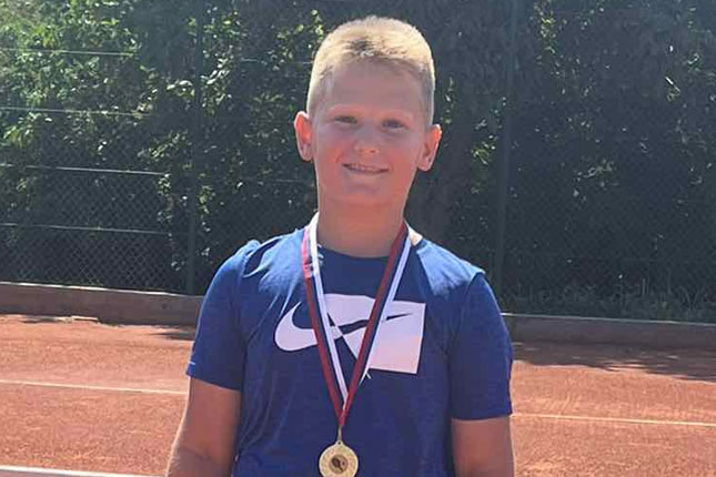 Tenis: Mila Polovina osvojila U12 turnir u Kuli, Stefan Dimitrioski treći kod dečaka