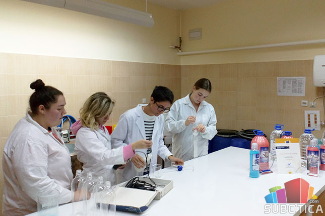 Hemijskoj školi nagrada za razvoj preduzetničkih veština