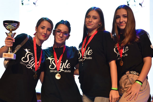 Zapažen uspeh Subotičanki na međunarodnom plesnom festivalu u Novom Sadu