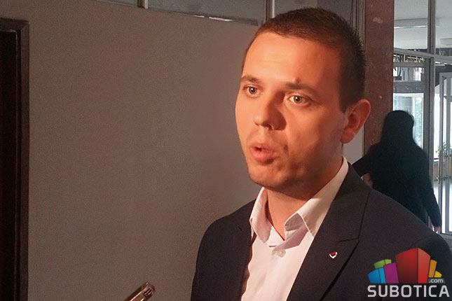 Održana edukacija za roditelje o pravilnoj upotrebi dečjeg autosedišta