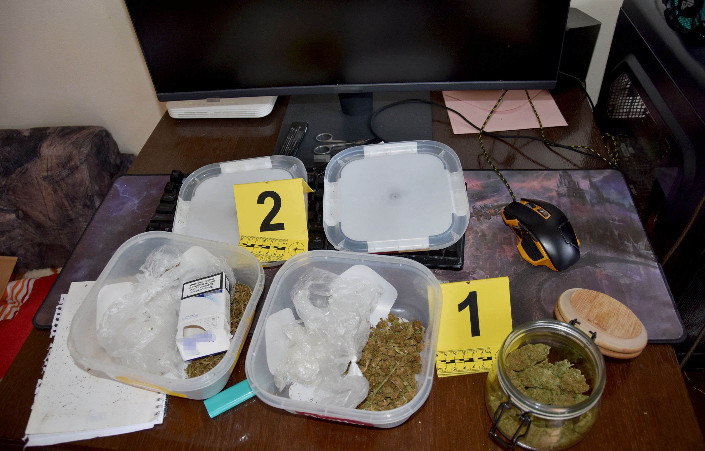 Uhapšeni zbog nelegalnog uzgoja i trgovine marihuane