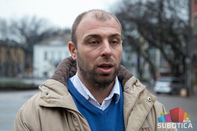 Đaci „Svetomir Bojanin“ delili poruke sugrađanima