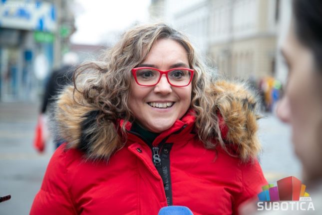 Đaci „Svetomir Bojanin“ delili poruke sugrađanima