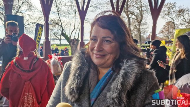 Nikad masovnija Trka Deda Mrazeva na Paliću okupila oko 3.000 učesnika