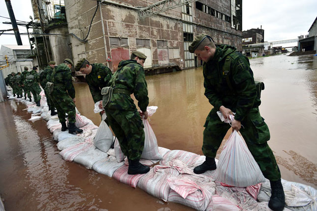 Rezervisti na vojnim vežbama tokom leta