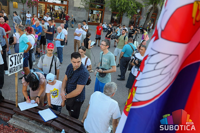 Protest protiv migranata – građani potpisivali peticiju i otvoreno pismo vlastima