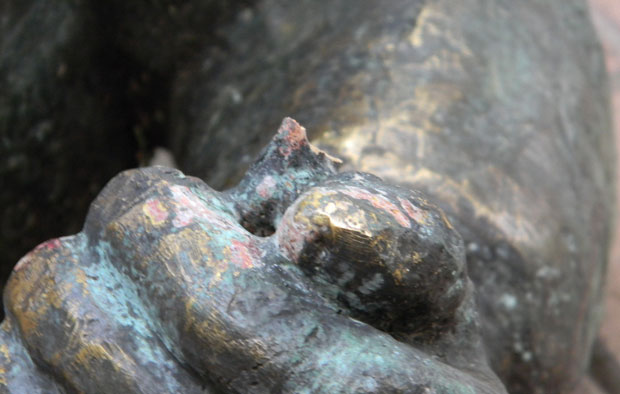 Vandali ponovo oštetili skulpturu vodoinstalatera