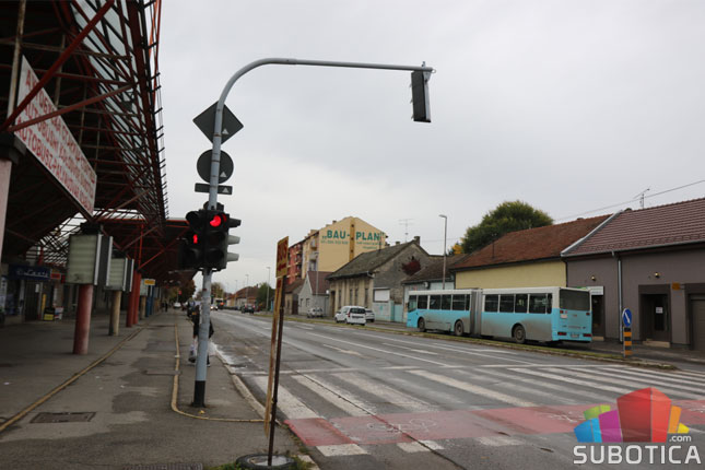Napali i vezali apotekarku kod Autobuske stanice