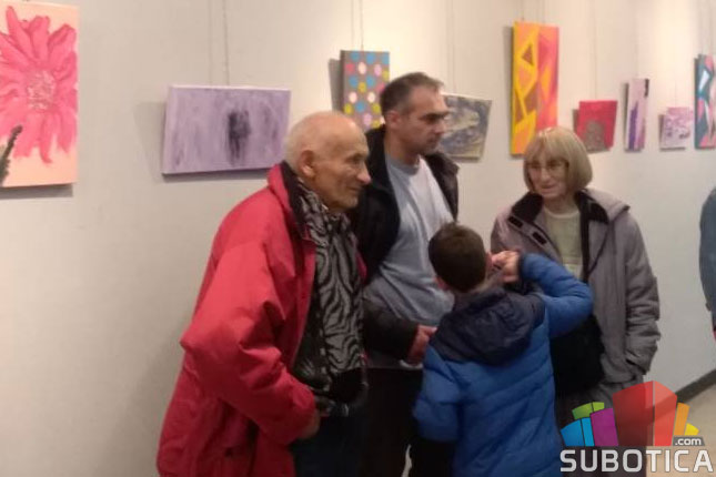 Održana humanitarna izložba slika Borisa Hrnjaka
