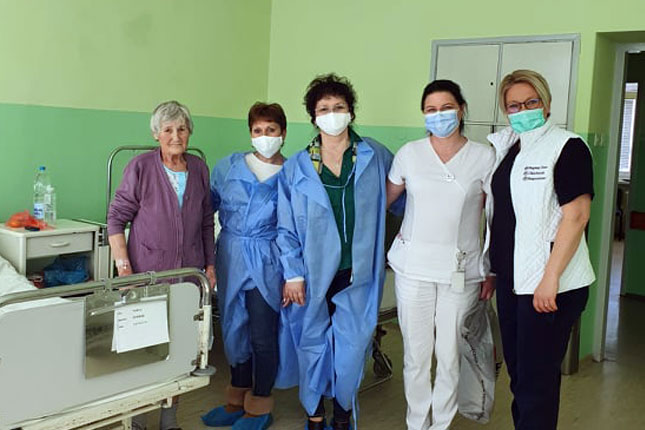 Poseta pacijentkinjama onkologije povodom Dana žena