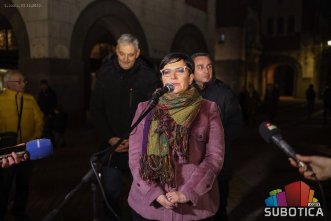 „Winterfest“ doneo praznični duh u naš grad