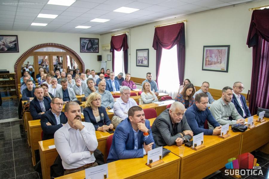 Privrednicima predstavljeni modeli ugovora o snabdevanju strujom