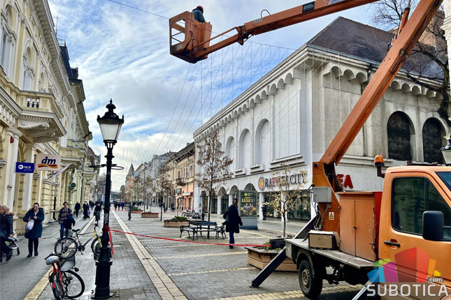 Bez organizovanog dočeka na Trgu, novac iz gradske kase ide za mlade i bolesne